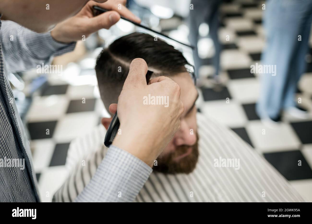 men-s-hairstyling-and-haircutting-in-a-barber-shop-stock-photo-alamy