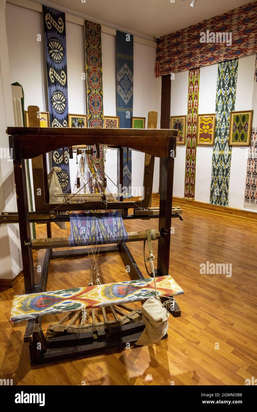 loom for weaving traditional ikat silk cloth, State Museum of Applied Arts of Uzbekistan Tashkent, Uzbekistan Stock Photo
