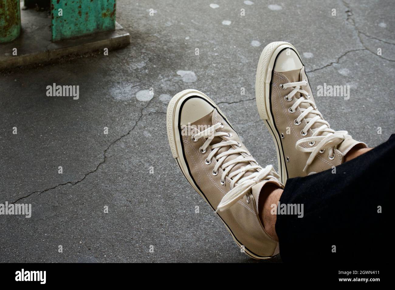 Black converse shoe hi-res stock photography and images - Page 3 - Alamy