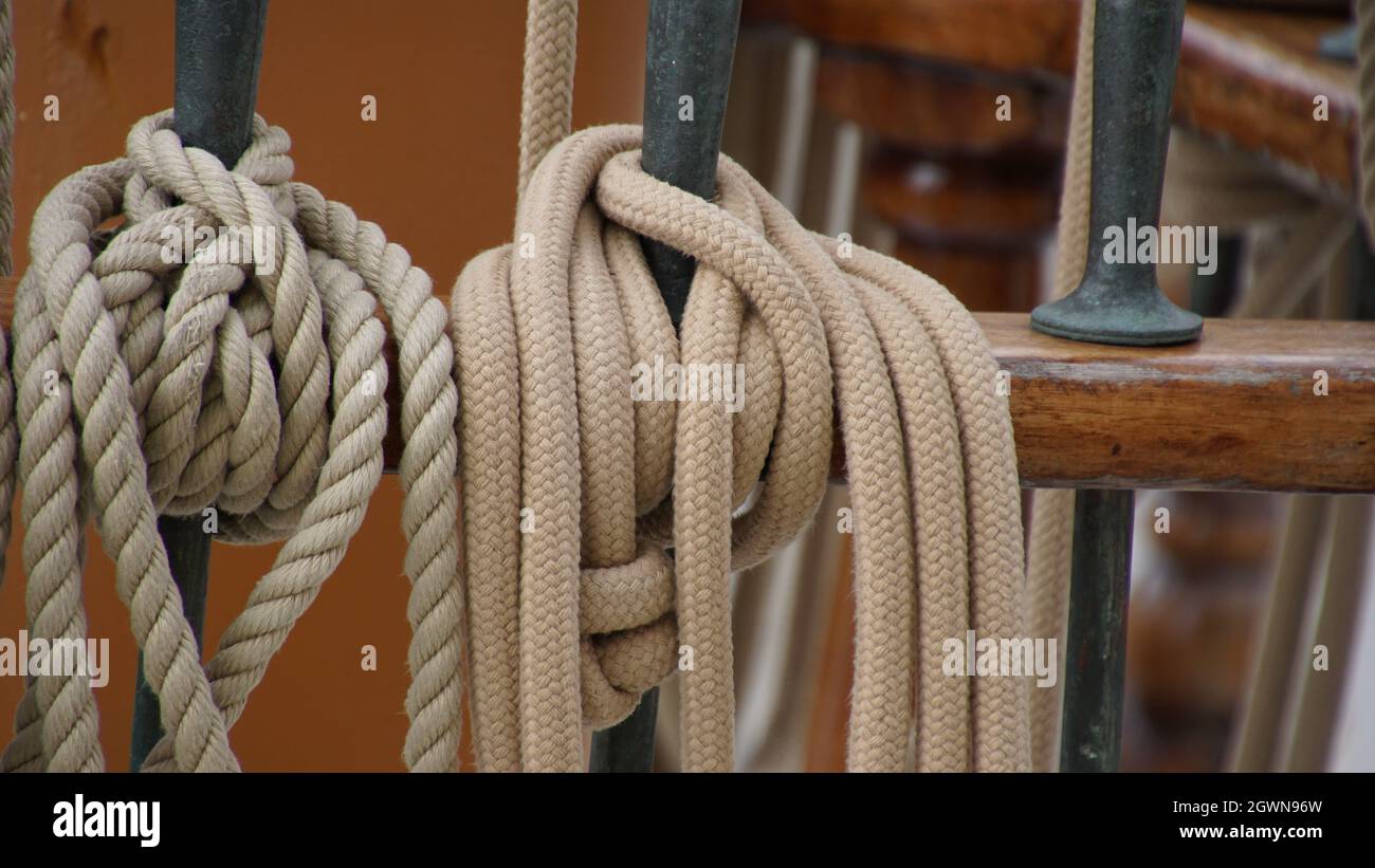 Rigging close up knot hi-res stock photography and images - Alamy