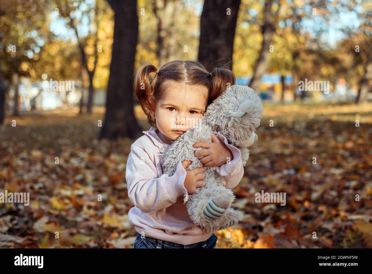 3 girls hi-res stock photography and images - Page 27 - Alamy