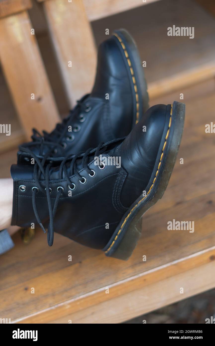 mens black lace up combat boots