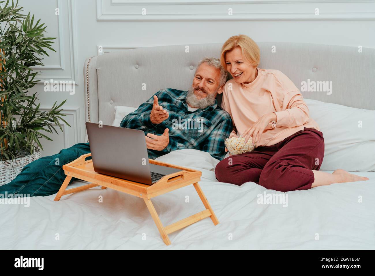 eat popcorn Stock Photo