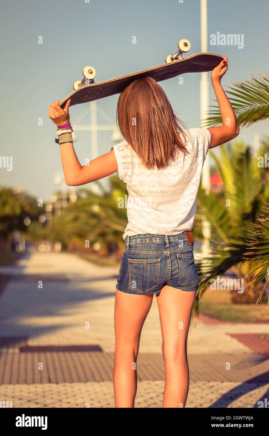 Hot Girls Outdoors
