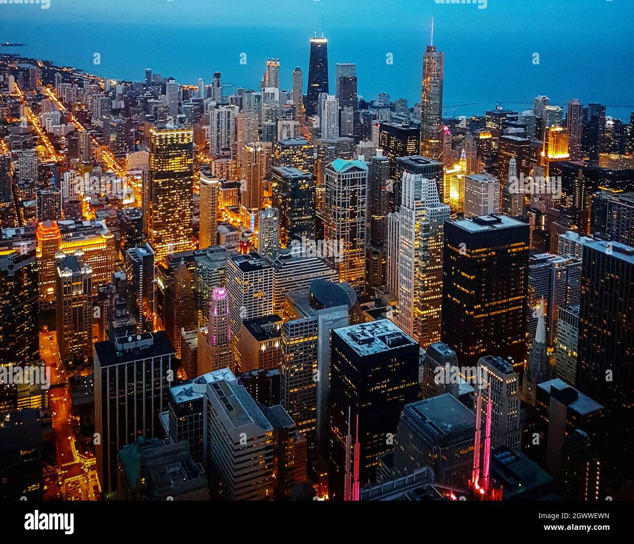 Chicago aerial sprawl hi-res stock photography and images - Alamy