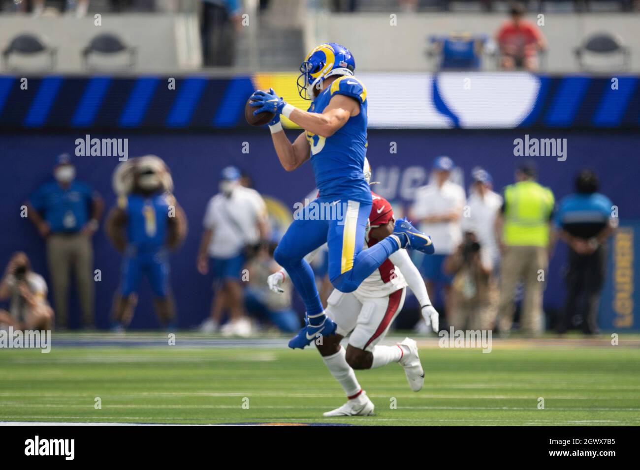 Dear Rams, it's time to burn the Royal-on-Royal blue uniforms - Turf Show  Times