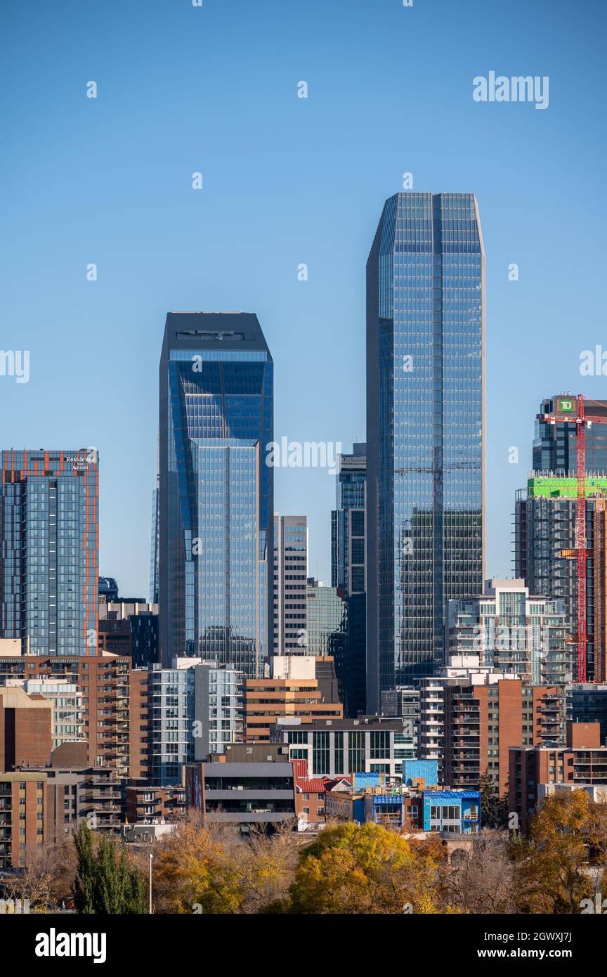 Beautiful skyline of Calgary's urban downtown in autumn Stock Photo - Alamy