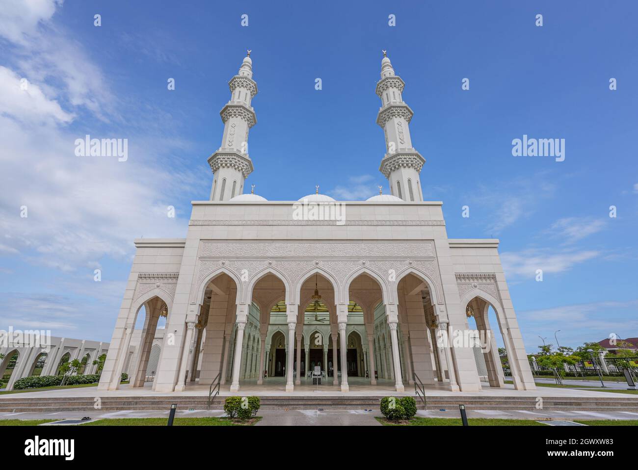 Negeri Sembilan, Malaysia - 18 Sept 2021 : Beautiful islamic architecture of Masjid Sri Sendayan the new and the biggest mosque in Seremban todate Stock Photo