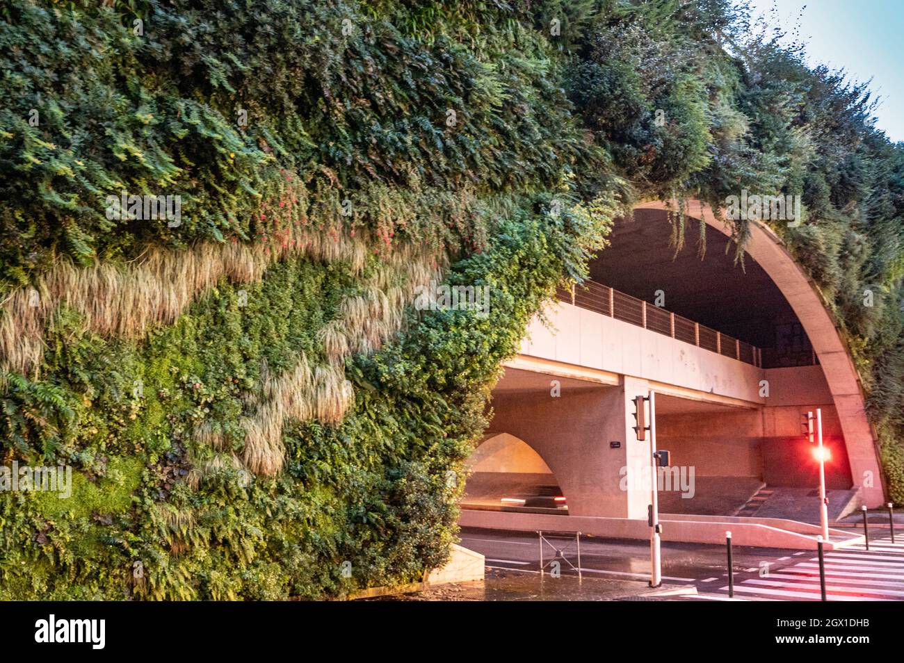 The vertical garden at the bridge Pont Max Juvenal in Aix-en-Provence, France Stock Photo
