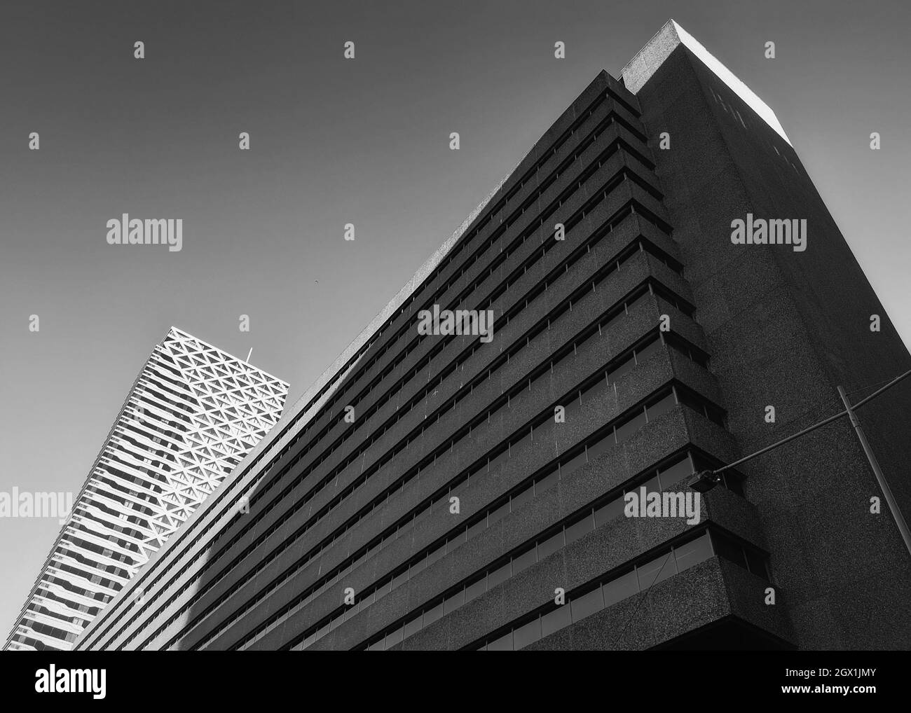 Black and white office building hi-res stock photography and images - Alamy