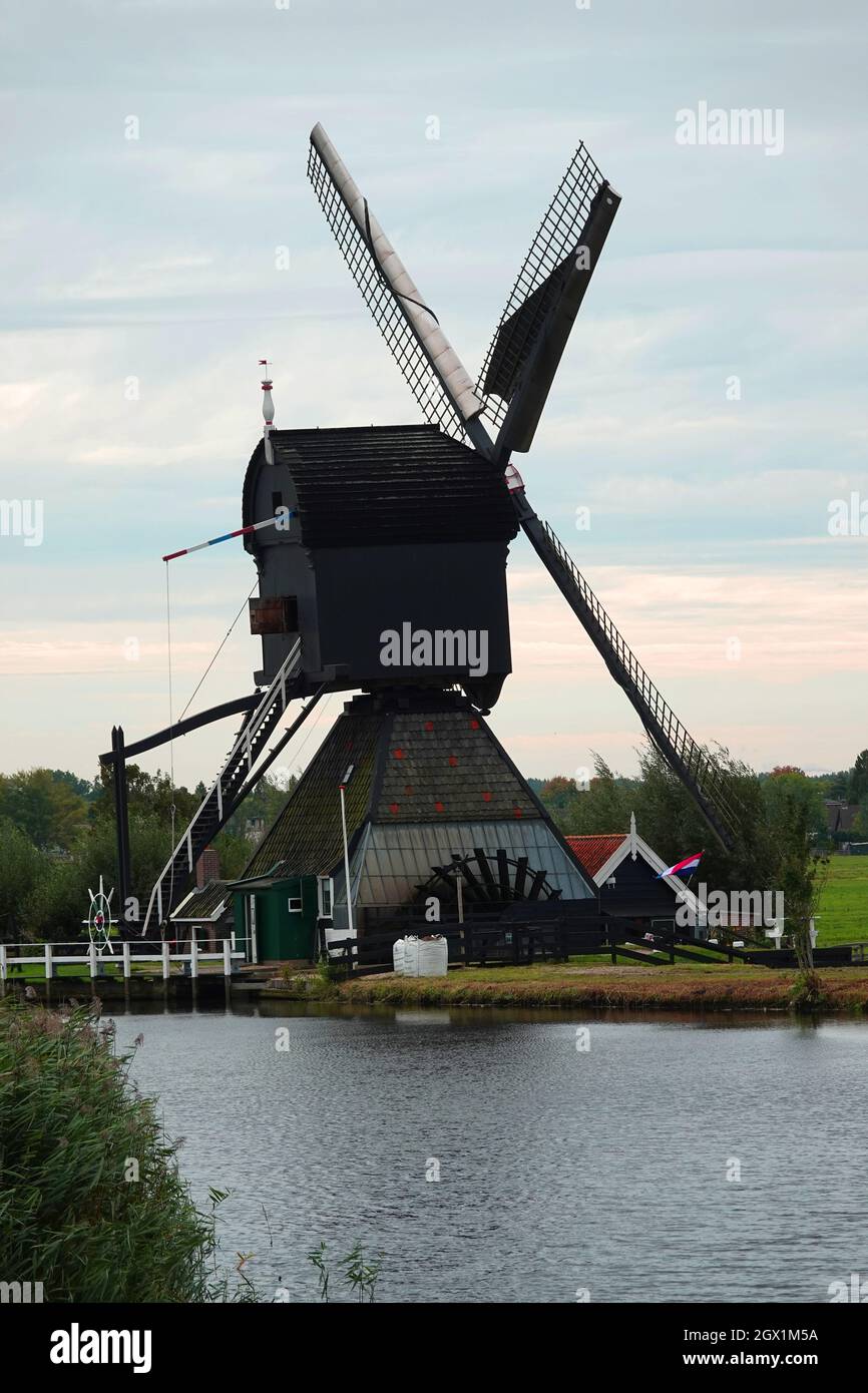 A proof of Dutch engineering in the 17th century, a windmill to pump
