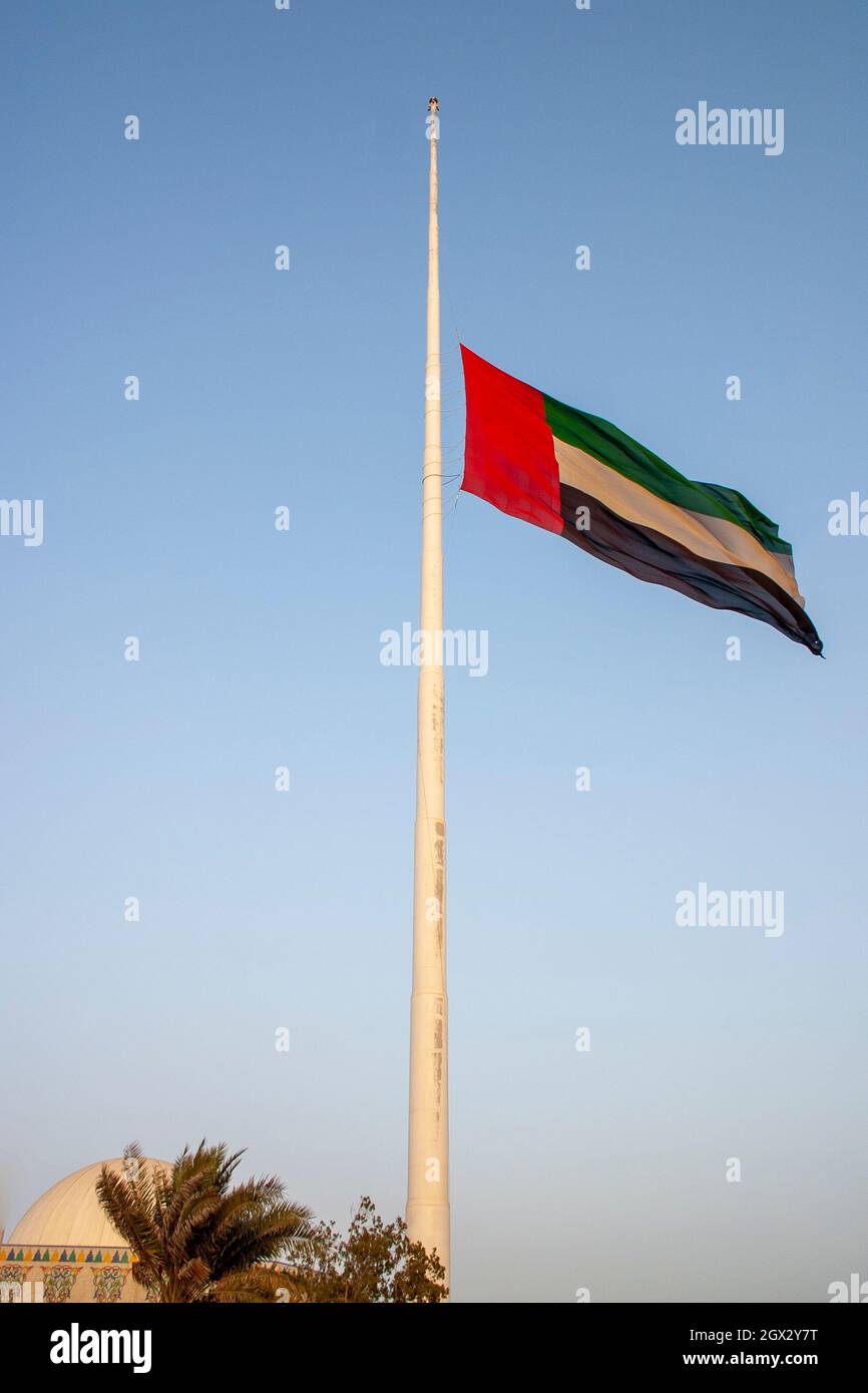 Flying uae flag hires stock photography and images Alamy