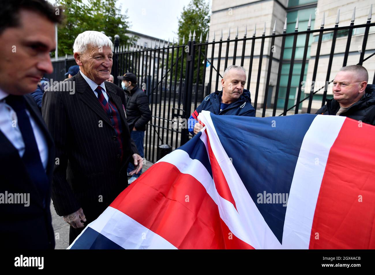 British Army veteran Dennis Hutchings speaks to supporters outside Laganside Courts as he arrives for his hearing for the 1974 Northern Ireland Troubles related death of John Pat Cunningham, in Belfast, Northern Ireland, October 4, 2021. REUTERS/Clodagh Kilcoyne Stock Photo