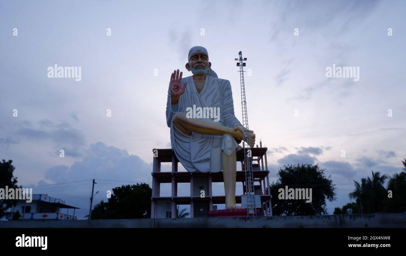 116 feet tall  World's Biggest Statue Shirdi Sai Baba Statue. Started in 2001 and took 11 years to complete. Yaganti,  Andhra Pradesh, Indi Stock Photo