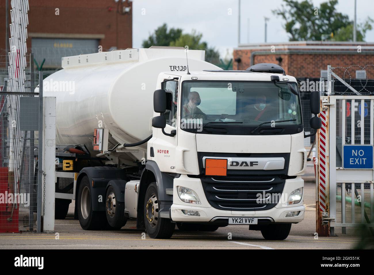 Tanker drives hires stock photography and images Alamy