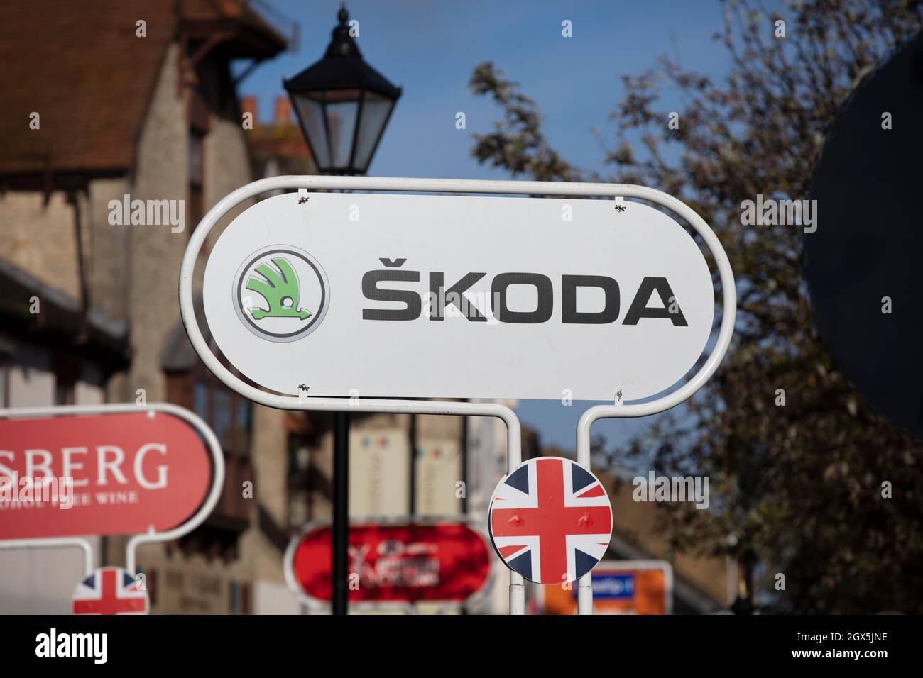 Bicester, UK - October 2021: Logo for Czech automobile manufacturer Skoda Stock Photo