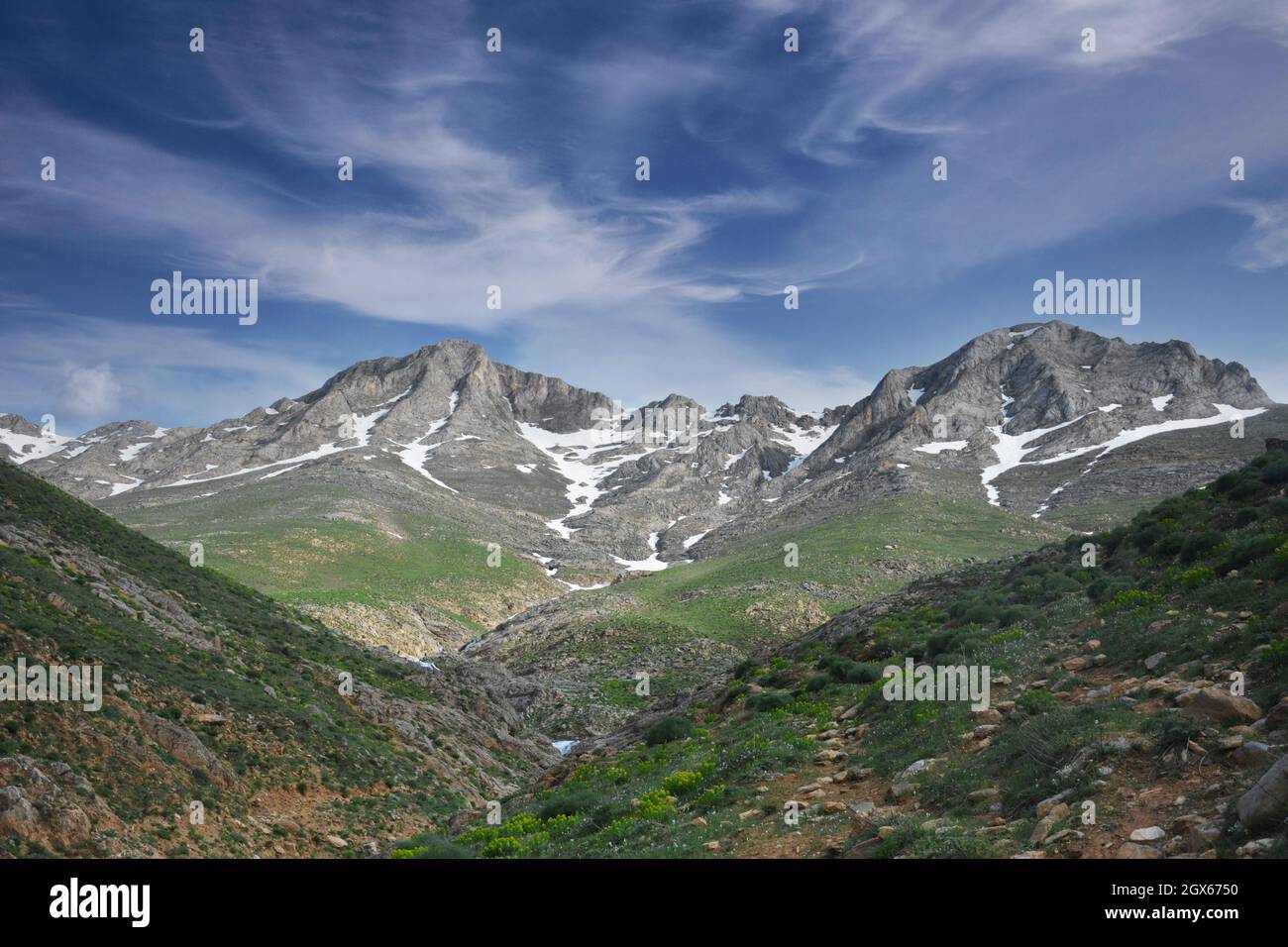 Snowy mountain high country hi-res stock photography and images - Alamy