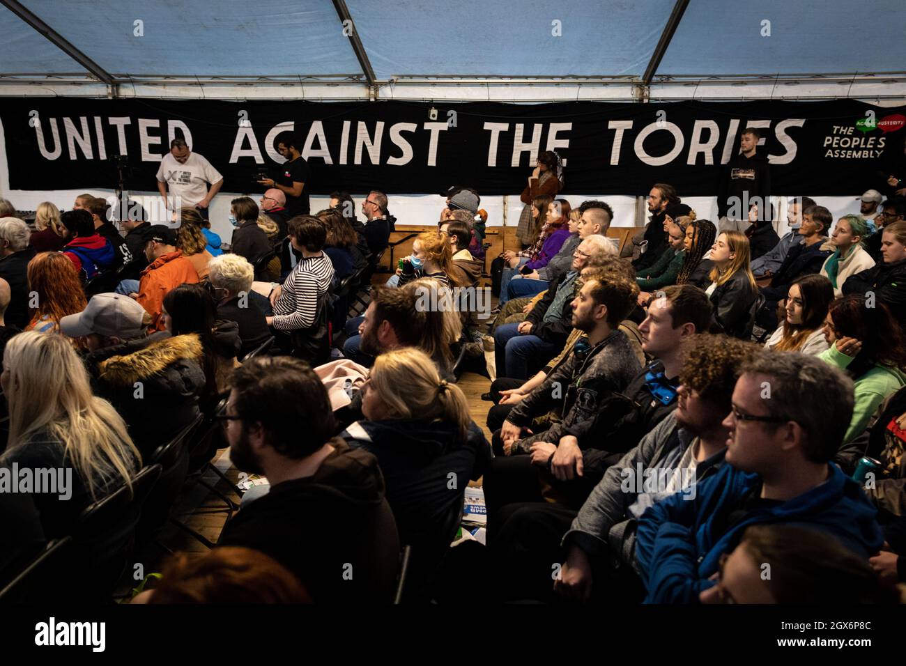 Manchester, UK. 04th Oct, 2021. A full house for Jeremy Corbyn speaking with Rob Delaney about the future of the media. Organised by The PeopleÕs Assembly and part of the festival of resistance against the Conservative Party Conference, speakers address the need for change within the media to maintain a functioning democracy. Credit: Andy Barton/Alamy Live News Stock Photo