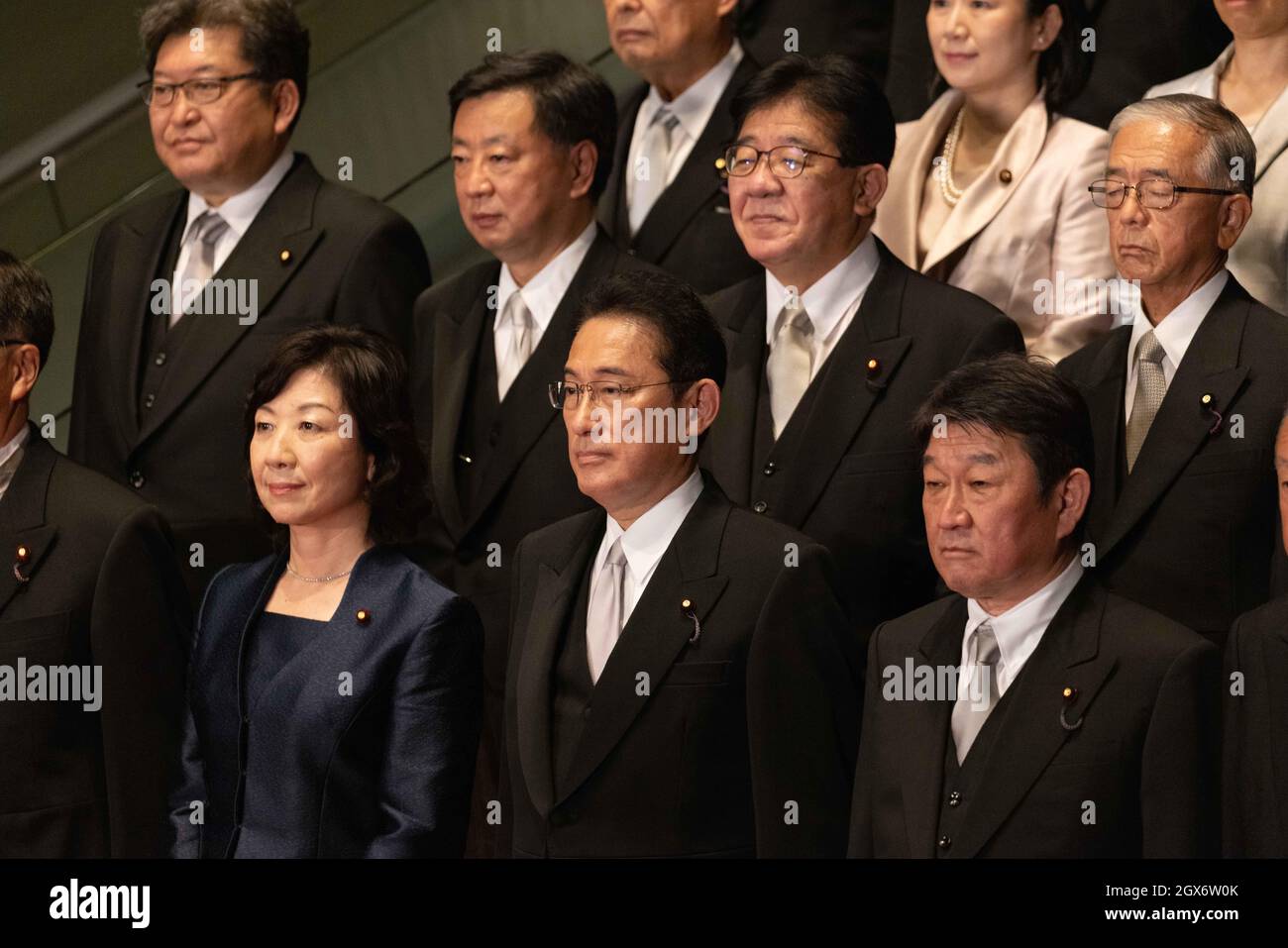 Tokyo, Japan. 04th Oct, 2021. Newly appointed Japanese Prime Minister Kishida Fumio poses with his cabinet after the first cabinet meeting at the Prime Minister's Office. Tokyo October 4, 2021. (Photo by Stanislav Kogiku/SOPA Images/Sipa USA) Credit: Sipa USA/Alamy Live News Stock Photo