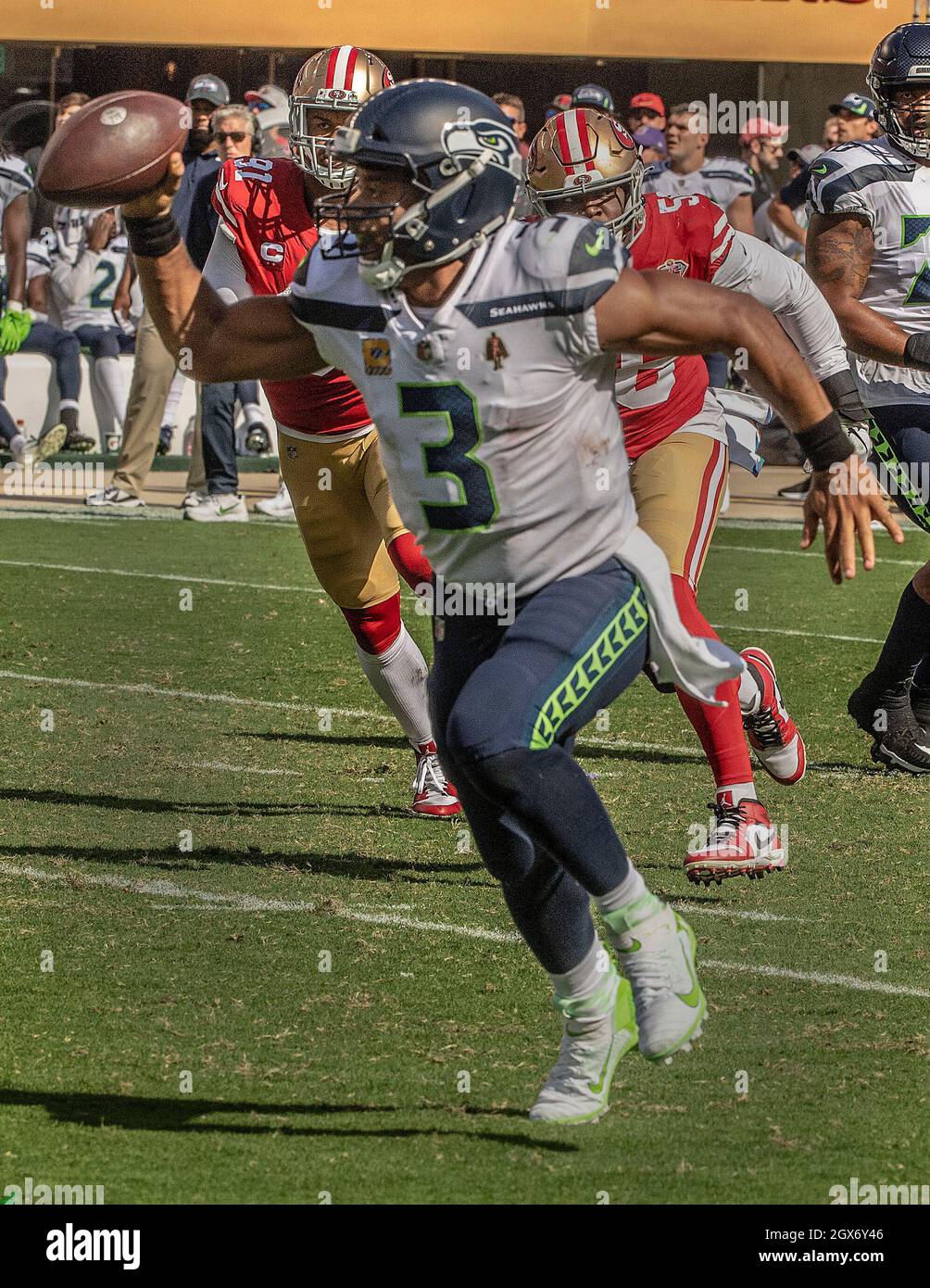 Seattle Seahawks beat San Francisco 49ers 28-21 for Russell