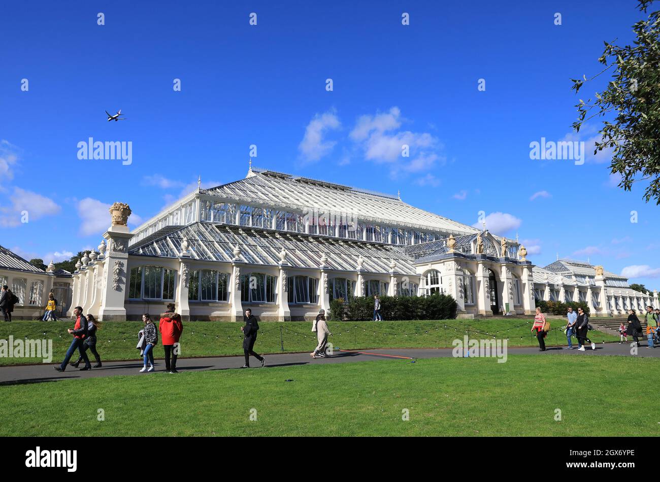 The stunning Temperate House, in autumn sunshine, at Kew Gardens, SW London, UK Stock Photo