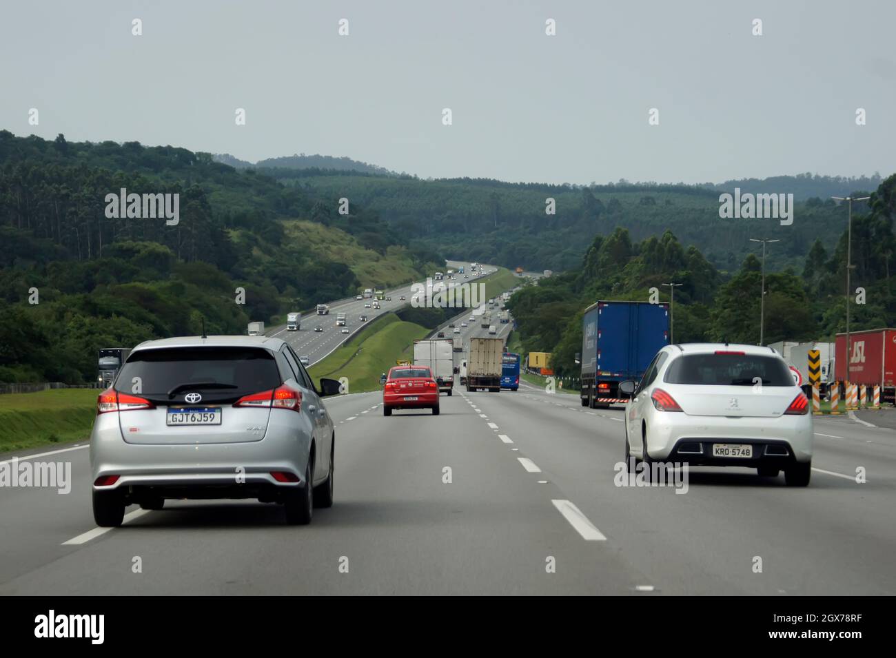 Caieiras, SP, Brazil. Point of view of driver in Rodovia Bandeirantes in São Paulo. Stock Photo