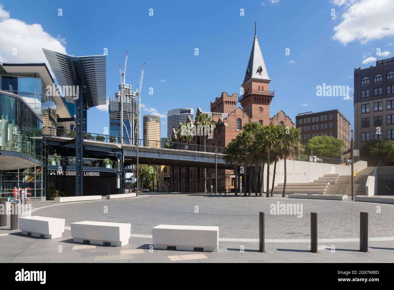 Sydney, Australia. Monday, 4th October, 2021. The Sydney central business district still very quiet as Sydney prepares to reopen once 70% full vaccination target reached by Monday 11th October. General views of Campbells Cove, The Rocks. Credit: Paul Lovelace/Alamy Live News Stock Photo