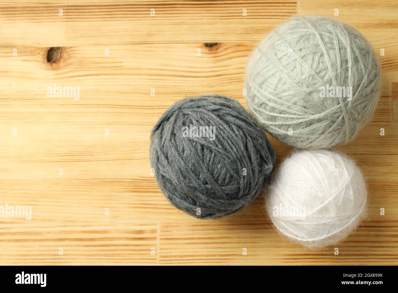 Darning wool hi-res stock photography and images - Alamy