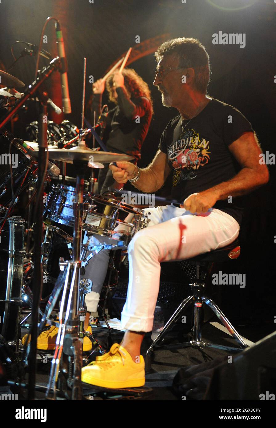 Eddie Jordan drums with his band Eddie and The Robbers at the world ...