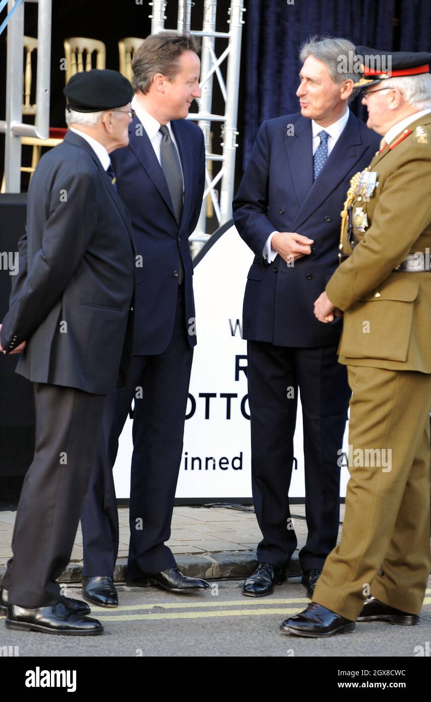 David cameron and philip hammond hi-res stock photography and images - Alamy