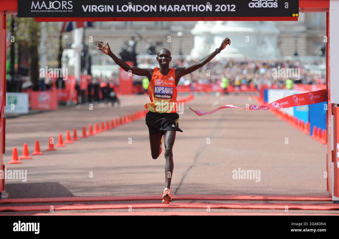 Wilson Kipsang from Kenya wins the Men's Elite Race at the 2012 Virgin  London Marathon on April 22, 2012 Stock Photo - Alamy