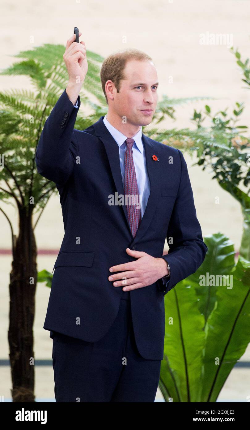 Prince William, Duke of Cambridge fires the starting gun for a race at the new National Cycling Centre of Excellence Velodrome in Hamilton, New Zealand Stock Photo