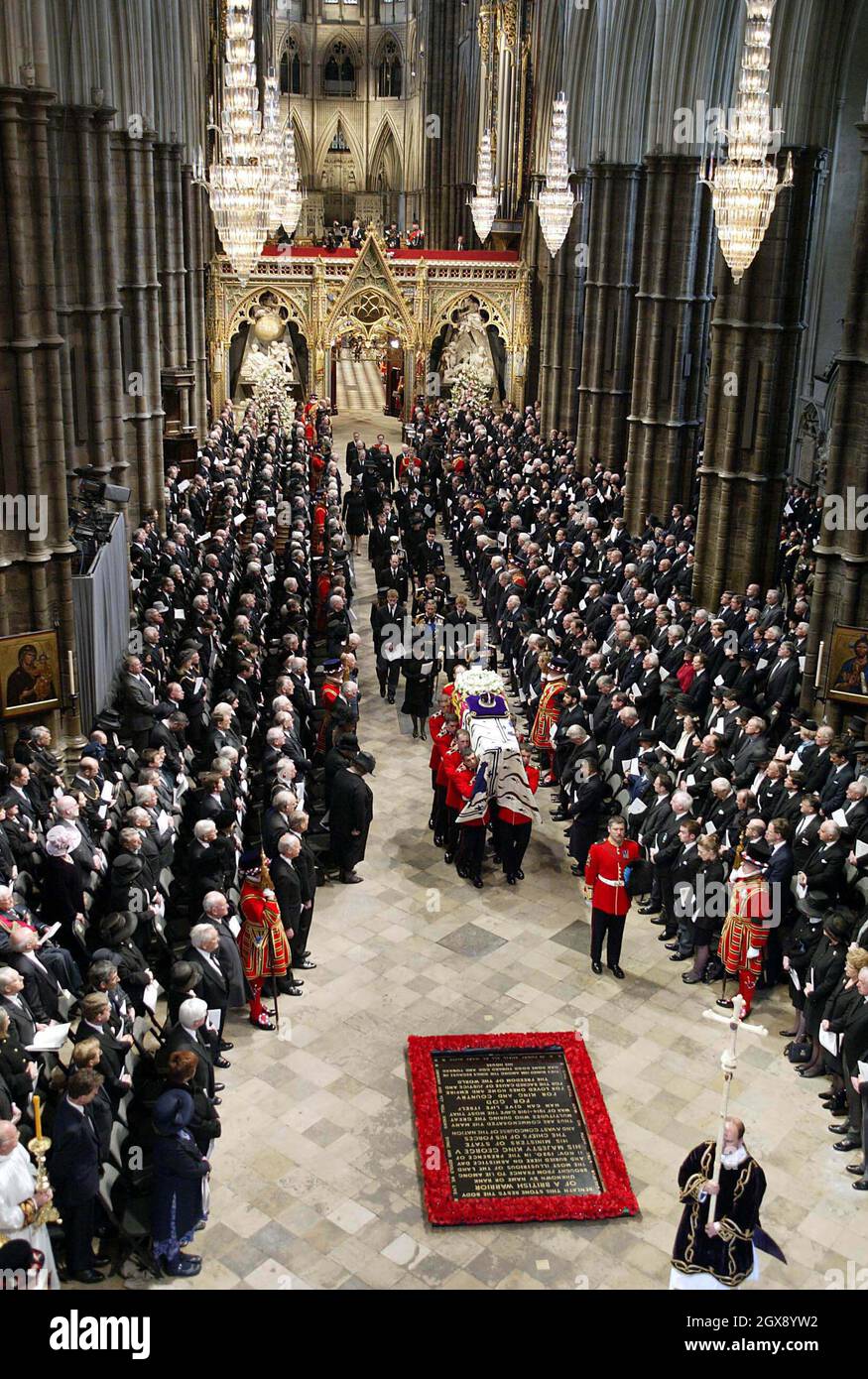 The Queen Mothers funeral in Westminster Abbey, London Stock Photo Alamy