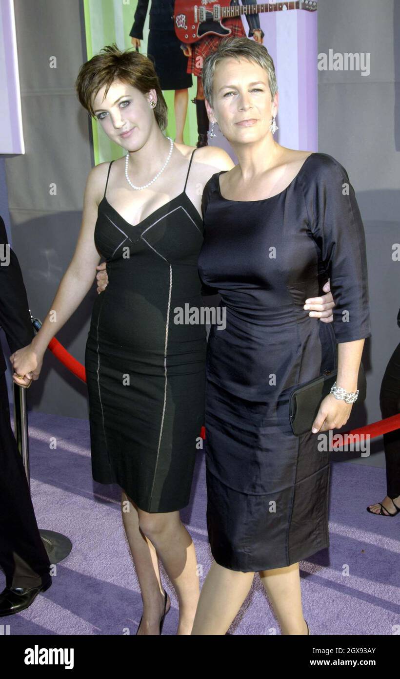 Actress Jamie Lee Curtis and daughter Annie at the Hollywood premiere of  Freaky Friday. family. Â©Paul Smith/ Stock Photo - Alamy