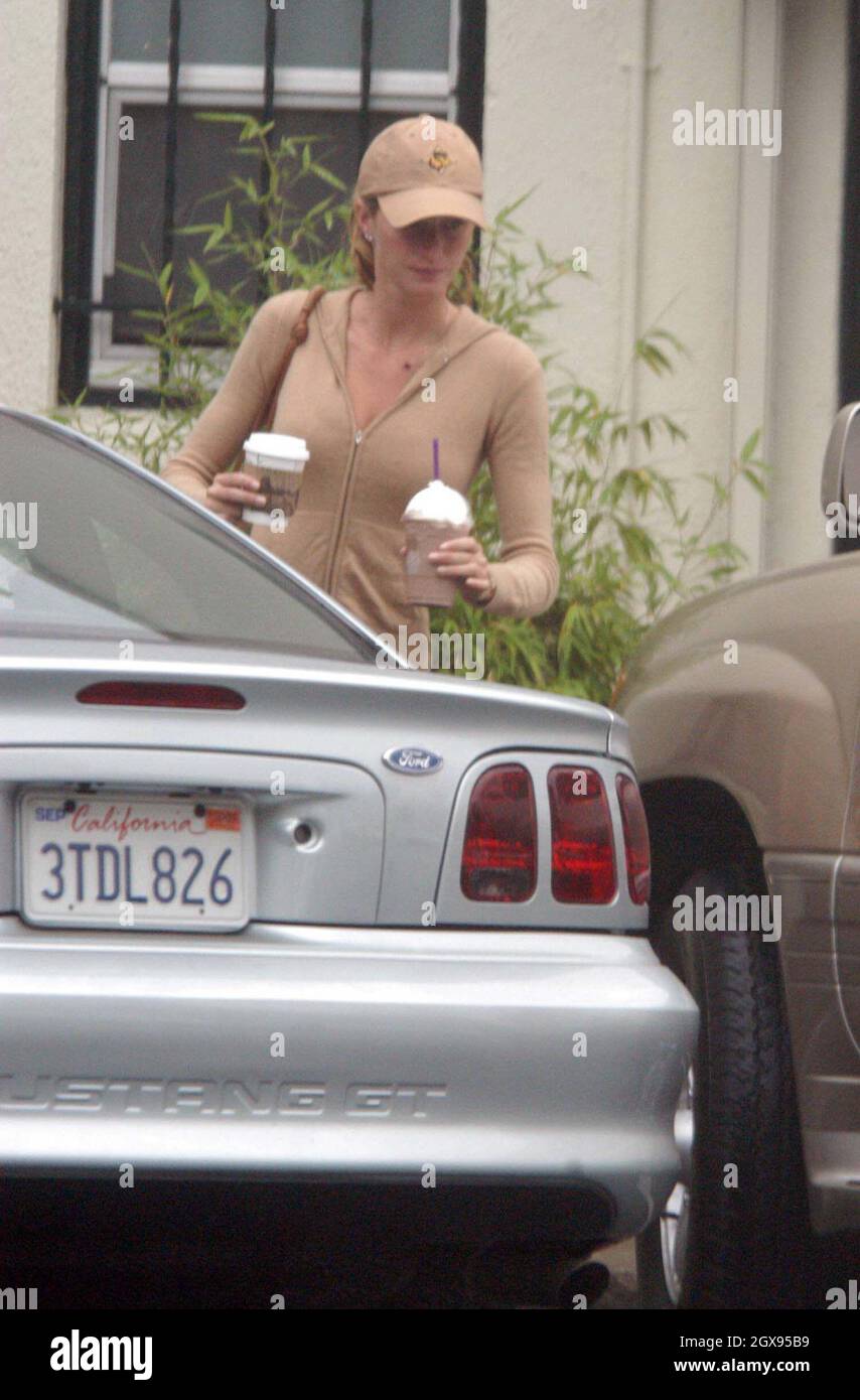 Supermodel Gisele Bundchen gets two coffees to satisfy her craving