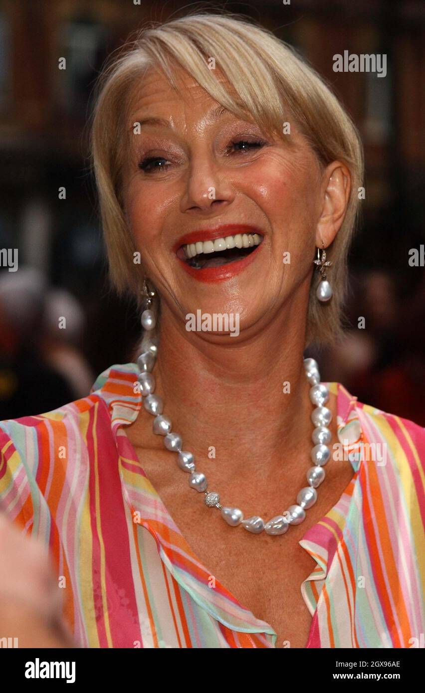 Helen mirren calendar girls hires stock photography and images Alamy