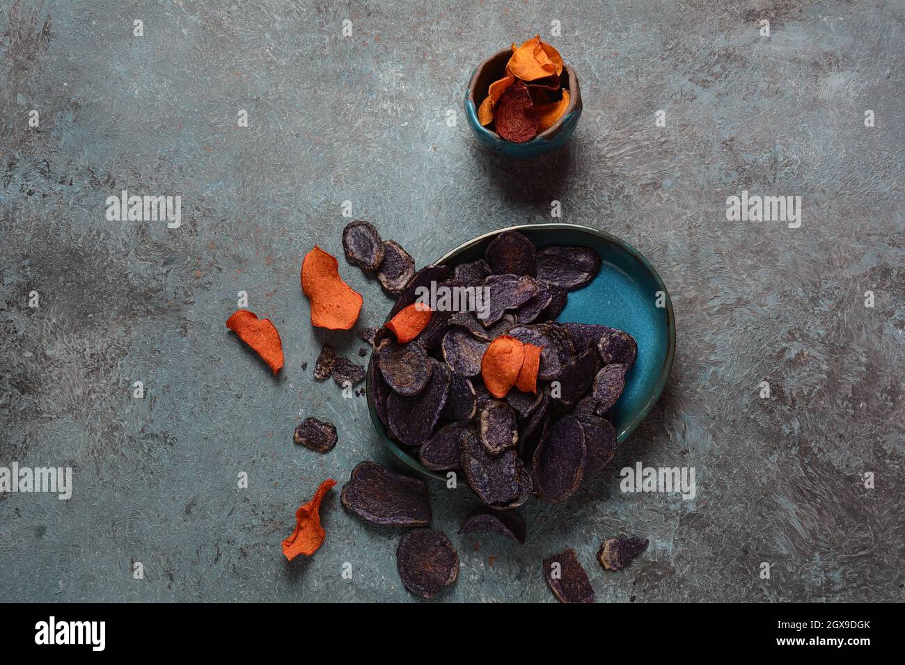 Baked vegetable chips sweet potato, purple sweet potato,carrot