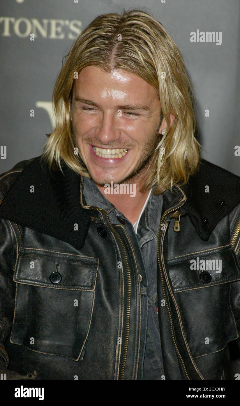 David Beckham at Waterstones bookshop in London where the football player  was signing copies of his autobiography 'David Beckham: My Side' Stock  Photo - Alamy