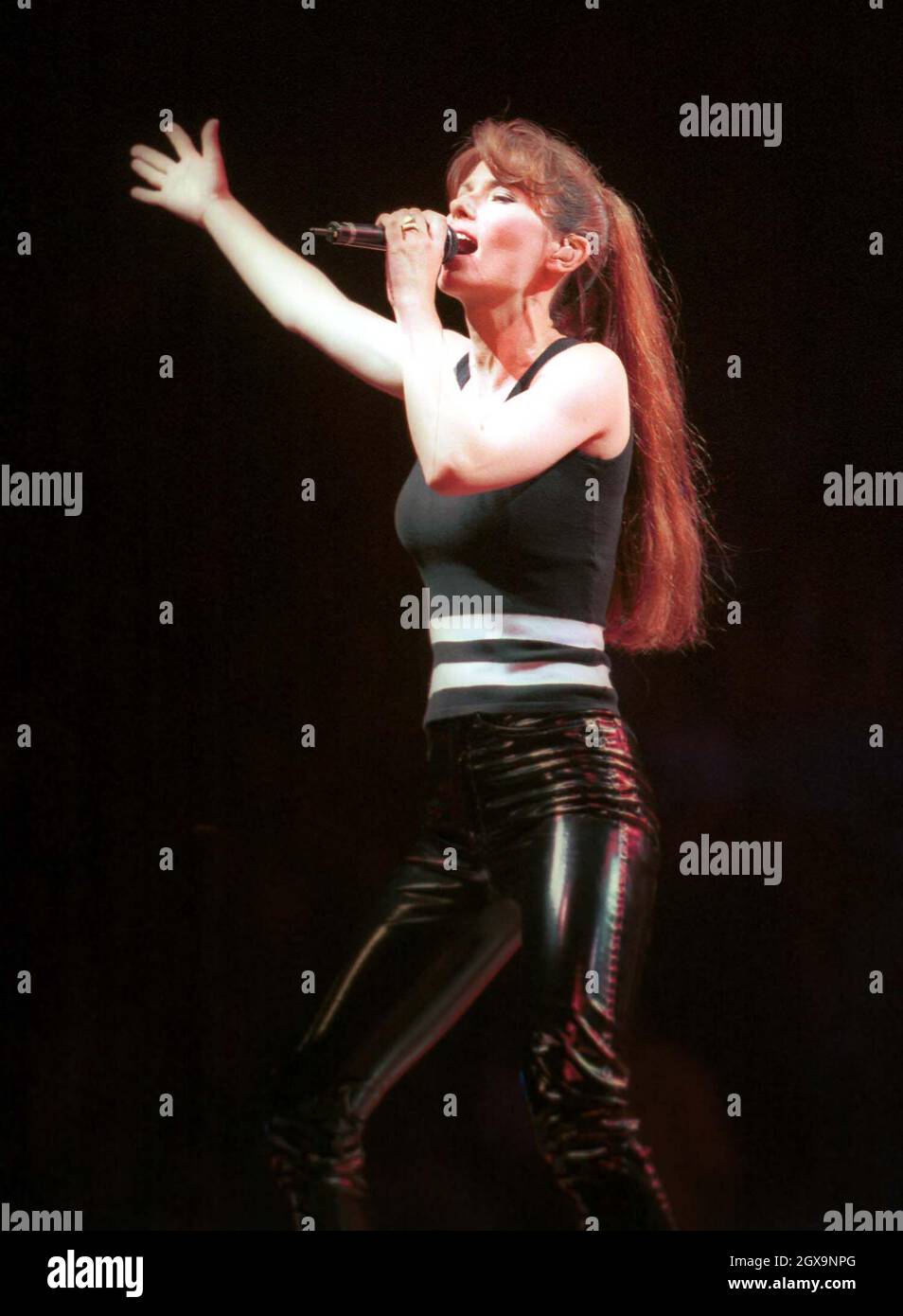 Shania Twain performs at GM Place in Vancouver Stock Photo Alamy