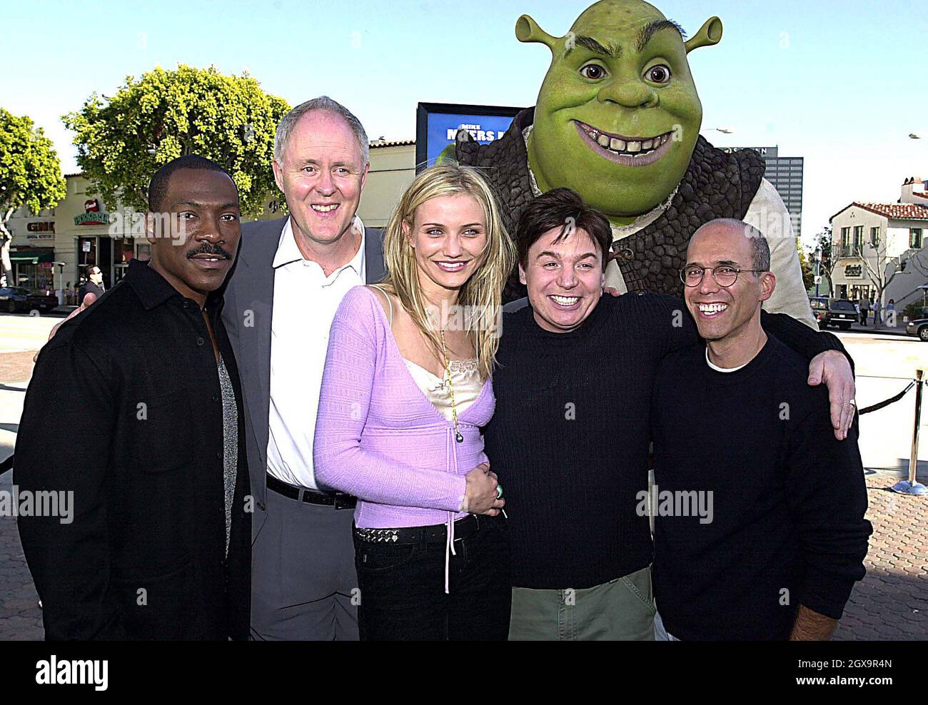 Eddie Murphy, John Lithgow, Cameron Diaz, Mike Myers & Jeffrey Katzenberg at the Dreamworks premiere of Shrek in Los Angeles. Stock Photo