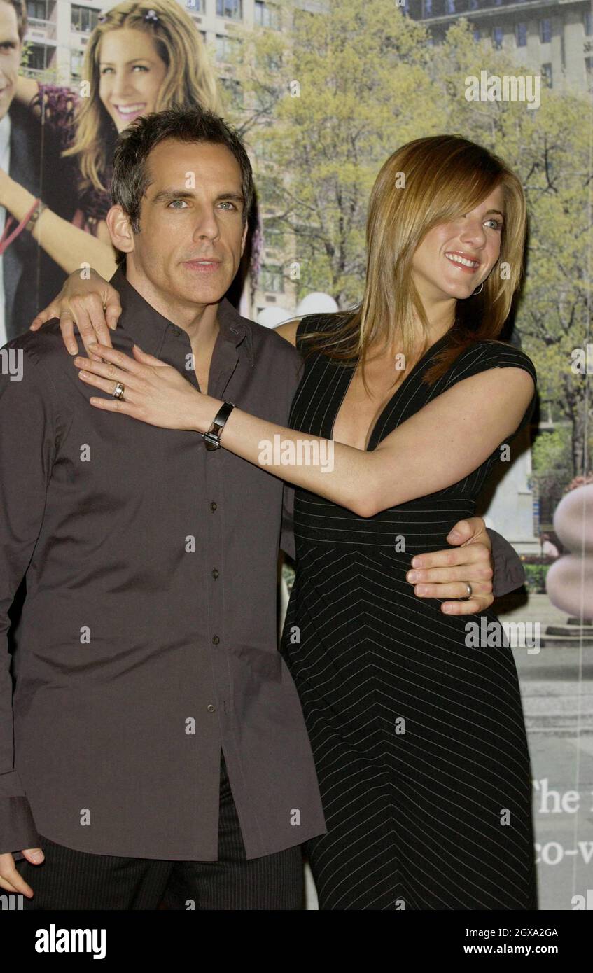 Jennifer Aniston and Ben Stiller at the London press conference for the  movie Along came Polly. The event took place at the Mandarin Oriental Stock  Photo - Alamy
