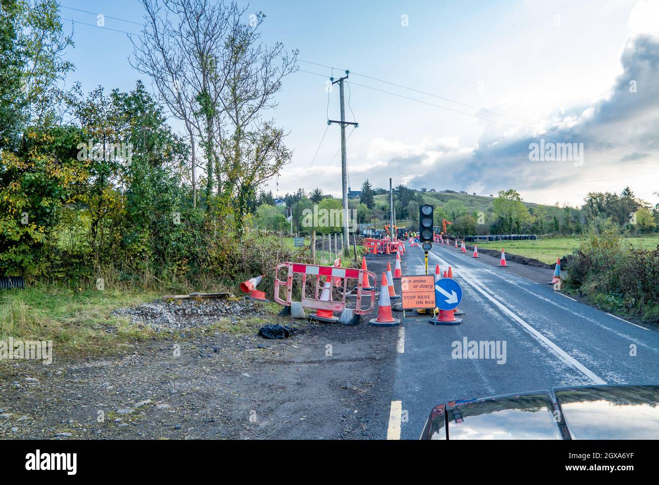 Traffic light not working at road construction site by Frossel