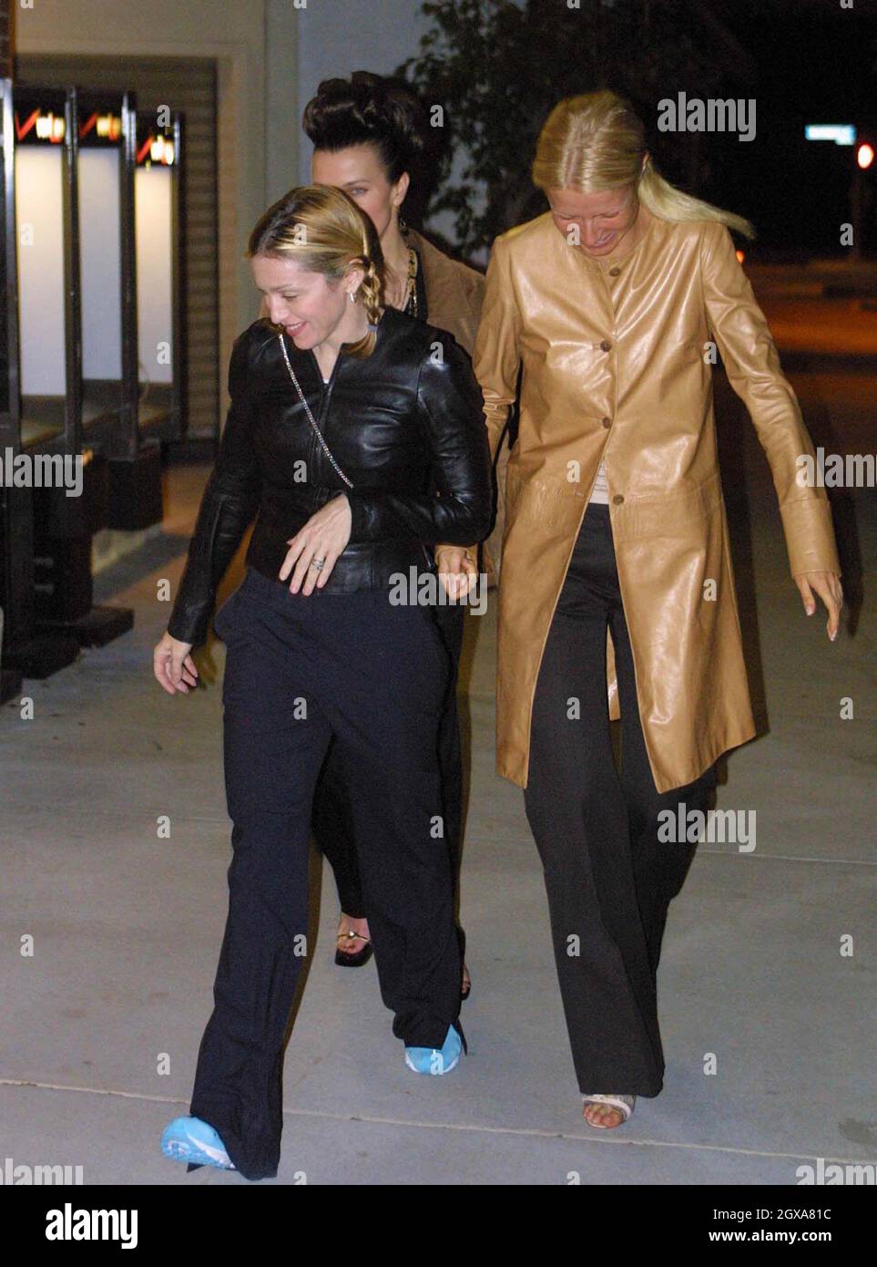 GWYNETH PALTROW, DEBI MAZAR AND MADONNA ARE HAVING A GIRLS NIGHT OUT IN  BRENTWOOD CA Stock Photo - Alamy, image size:963x1390