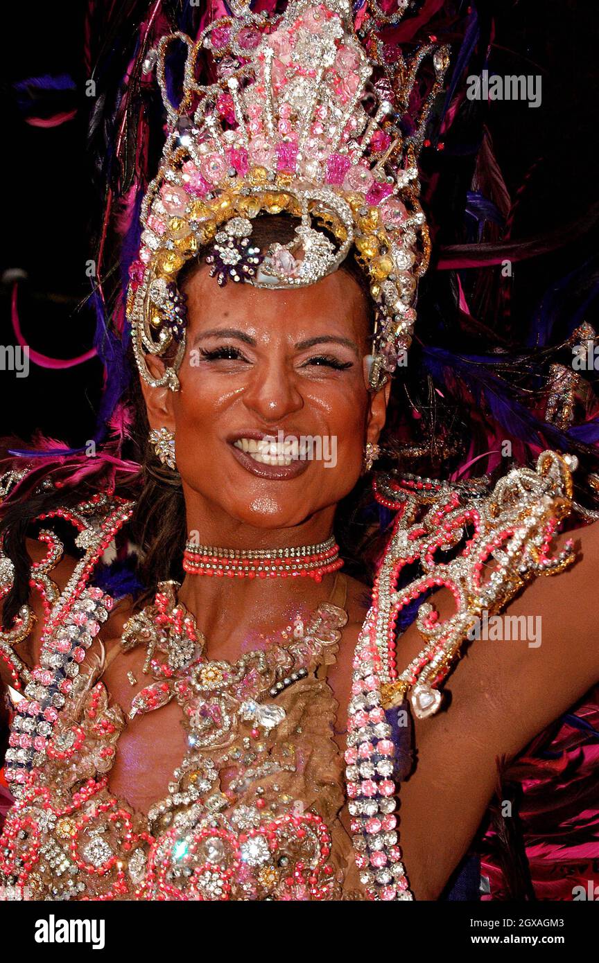 Notting hill carnival 2004 hi-res stock photography and images - Alamy