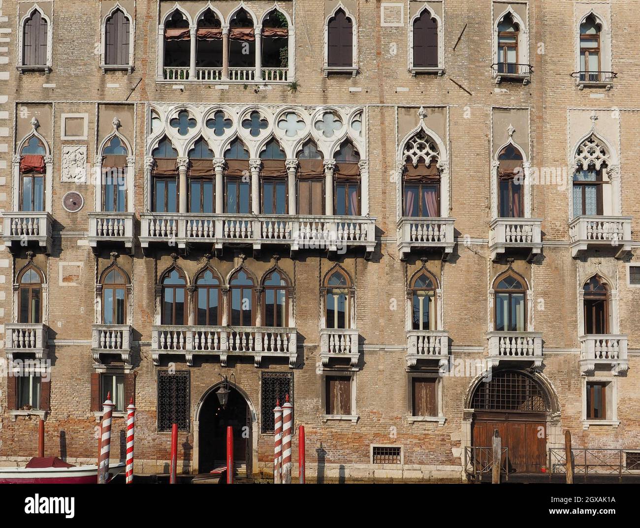 Ancient building in venice hi-res stock photography and images - Alamy