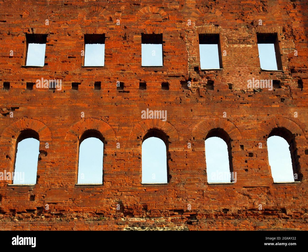 Ancient roman gates hi-res stock photography and images - Alamy