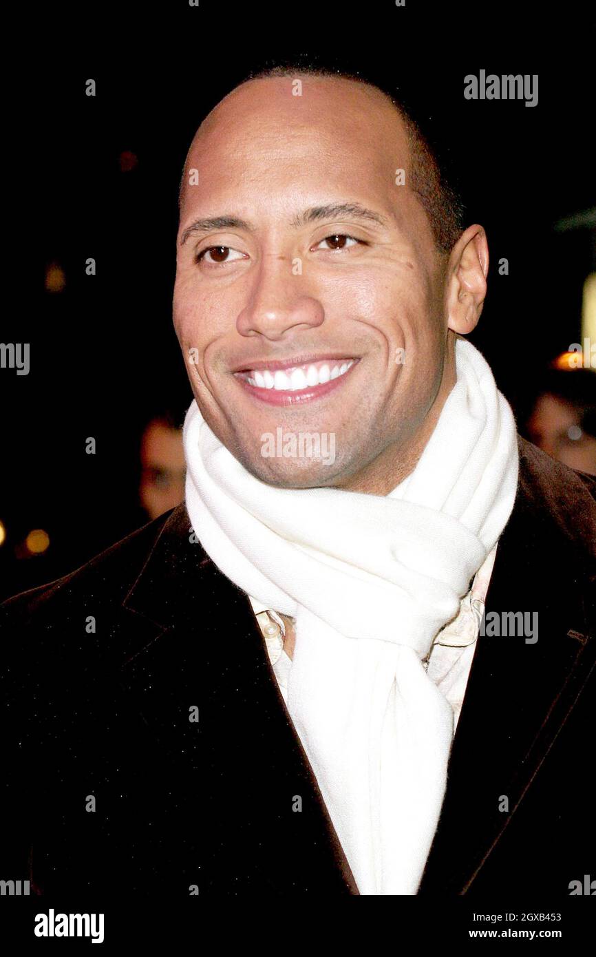 DWAYNE JOHNSON (AKA THE ROCK) BULLETPROOF MONK PREMIER CHINESE THEATRE  HOLLYWOOD LOS ANGELES USA 09 April 2003 Stock Photo - Alamy