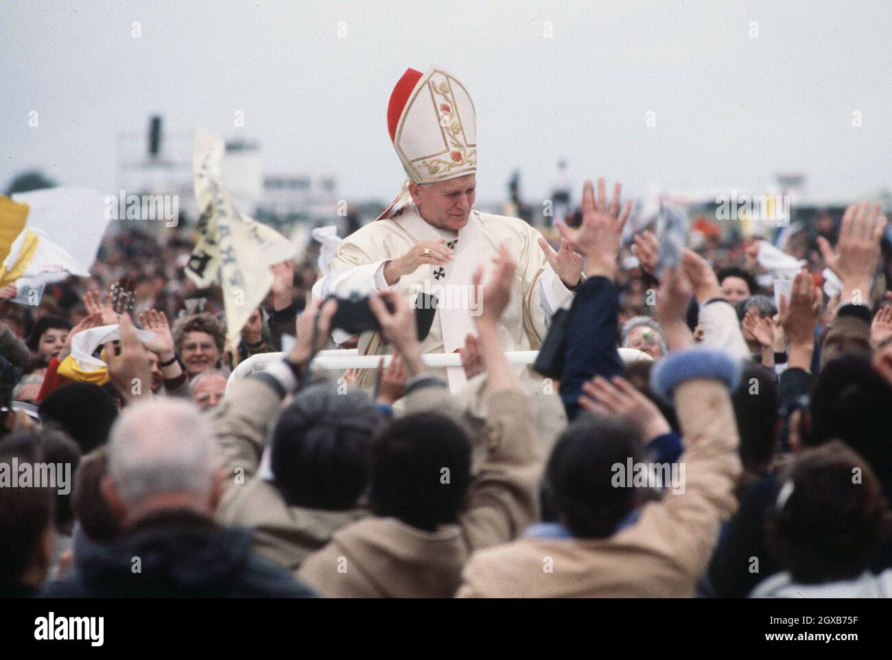 Pope John Paul II during his visit to Ireland in September 1979. Anwar Hussein/allactiondigital.com  Stock Photo