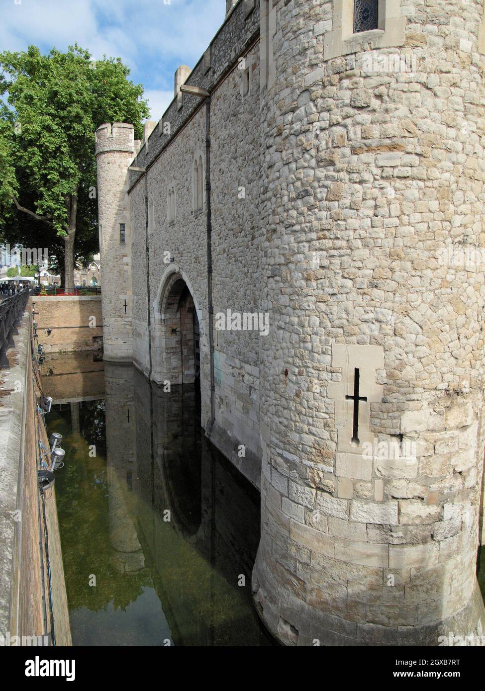 Anne boleyn tower of london hi-res stock photography and images - Alamy