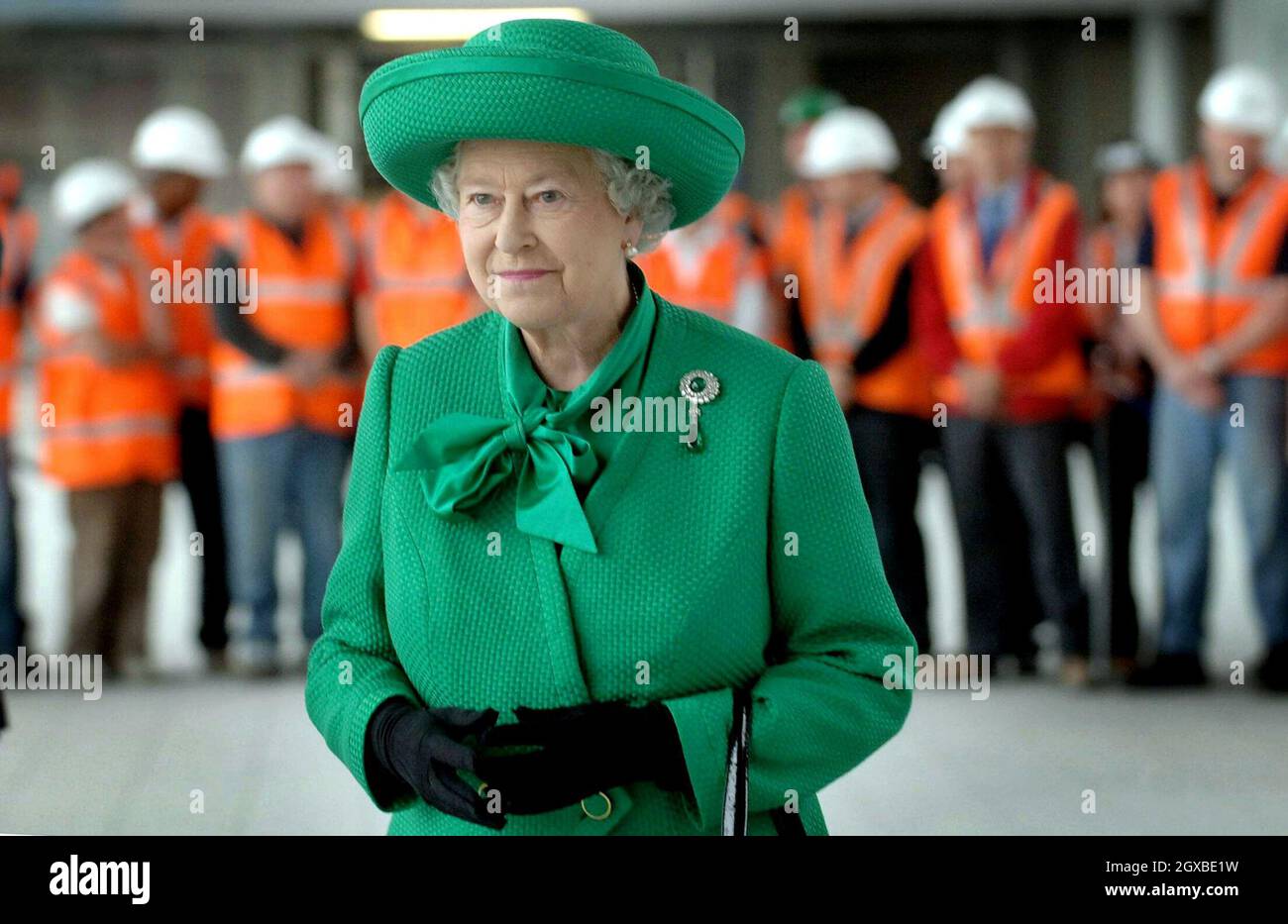 Queen Elizabeth Ii Meets Construction Workers At The Channel Tunnel Rail Link In Stratford East London It Will Provide The Framework For A Dedicated High Speed Shuttle Service To The Nearby Olympic Queen Elizabeth Ii Meets Construction Workers At The Channel Tunnel Rail Link In Stratford East London It Will Provide The Framework For A Dedicated High Speed Shuttle Service To The Nearby Olympic